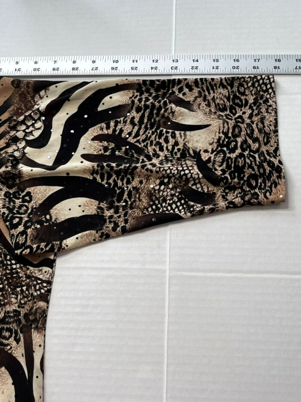 Susan Graver Blouse Top 3X Brown Black Animal Print Sequins 3/4 Sleeve Mock Neck - Picture 8 of 9